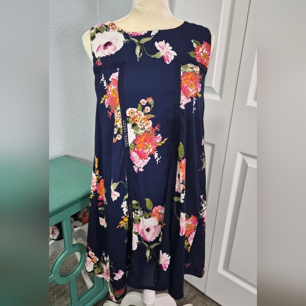 NWT Blue Rain Francesca’s Navy Floral Shift Dress Large